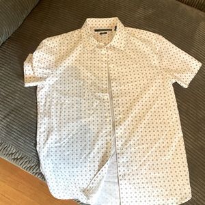 Perry Ellis short sleeve shirt size M
